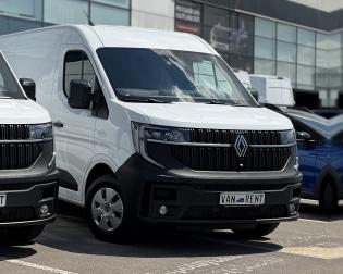 Власний автопарк або прокат у VanRent: що вибрати для вашого бізнесу?
