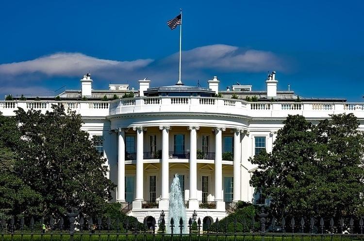Адміністрація Трампа залучила понад $300 мільйонів для створення нового бального залу в Білому домі.