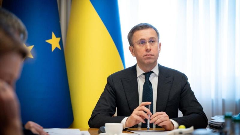 Уряд спростив процедуру оренди державних будівель для бізнесу, який постраждав, а також для дата-центрів, повідомив Корецький.